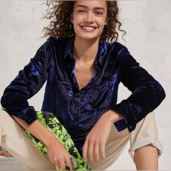 Pilcro Tops - Anthropologie Pilcro Size 8 Mara Relaxed Velvet Buttondown Blue Motif Velvet